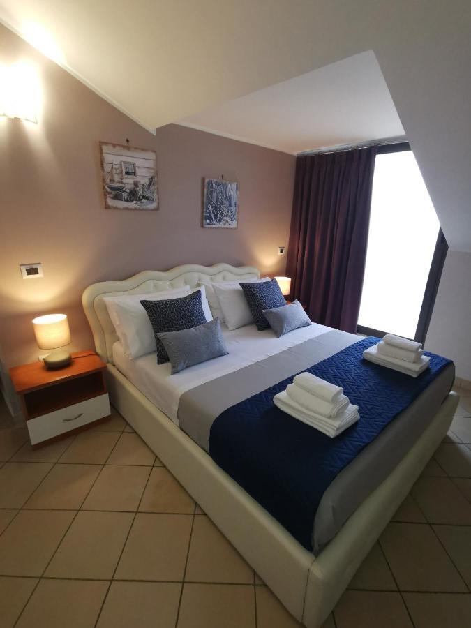 B&B Louise Санта-Мария-Капуа-Ветере Экстерьер фото