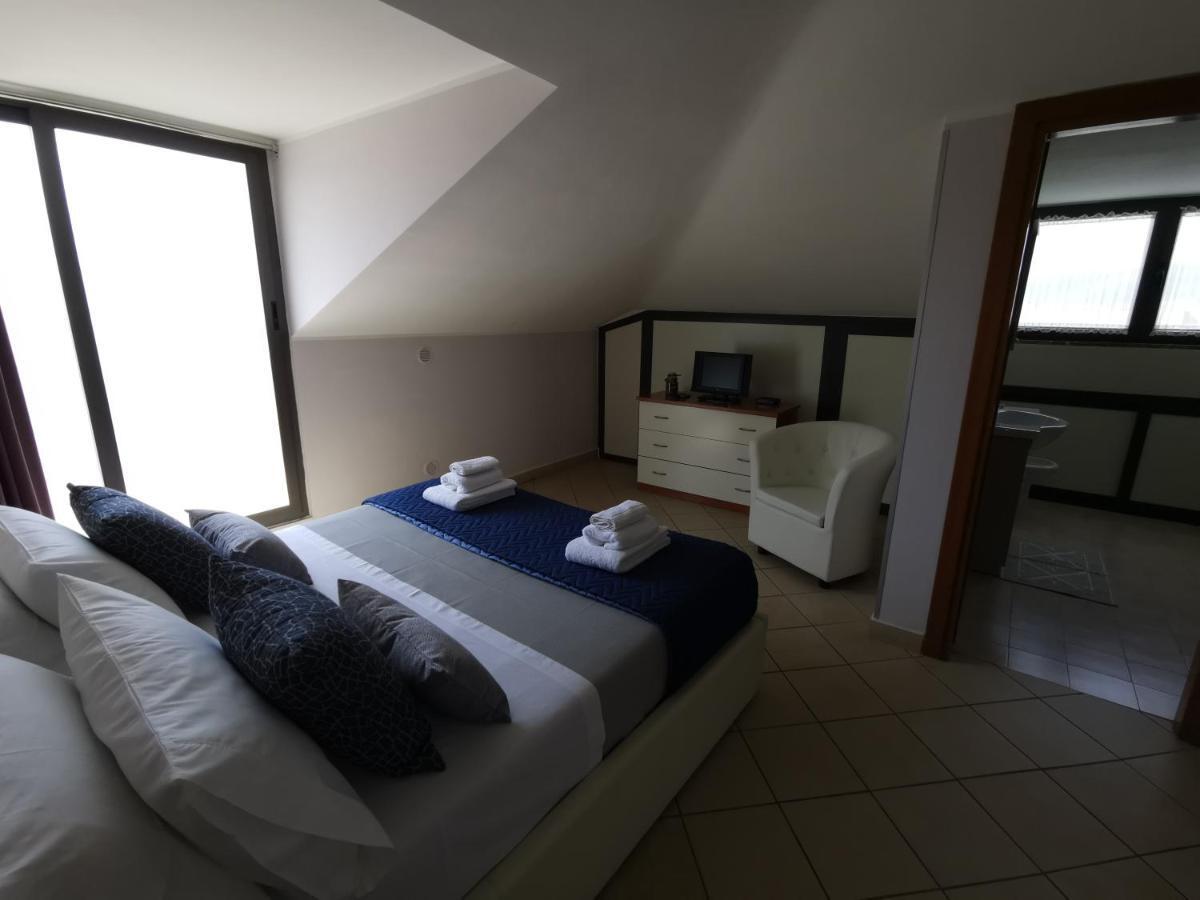 B&B Louise Санта-Мария-Капуа-Ветере Экстерьер фото